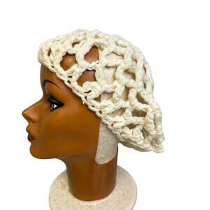 English Village Virgin Wool Knit Beret Ivory Hat 1970s Boho Cap Made in Korea